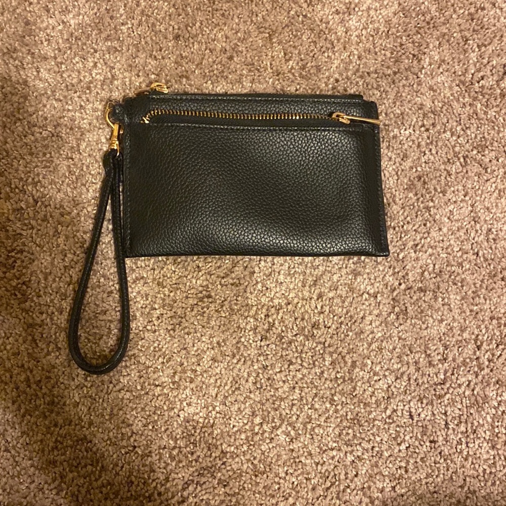 black wristlet